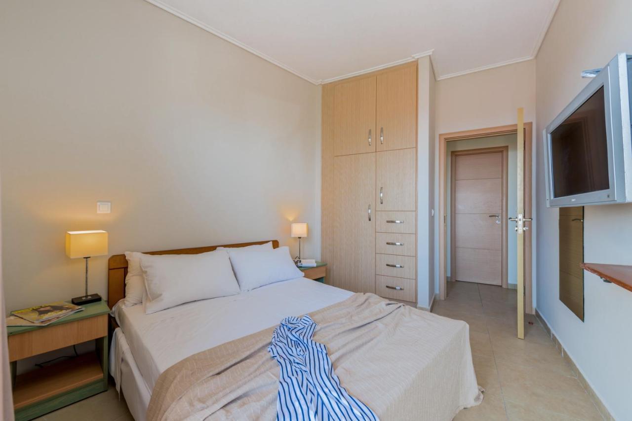 Apartment Phoenix - B2 & B3 *
